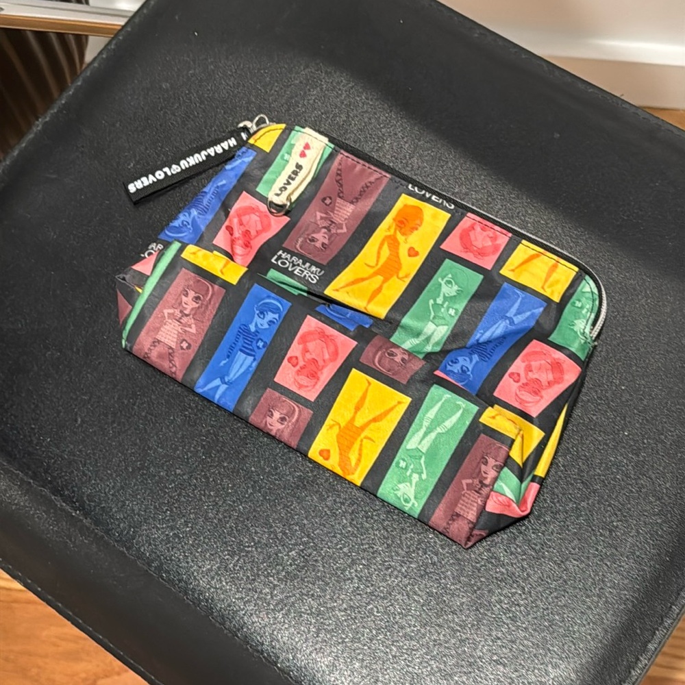 NWOT Harajuku Lovers “Mod” Clutch